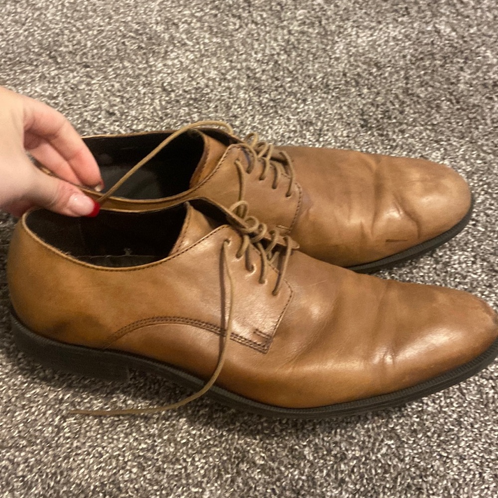 Gently used, mens Cole Haan dress shoes